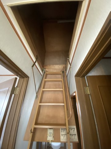 あると嬉しい屋根裏収納♪