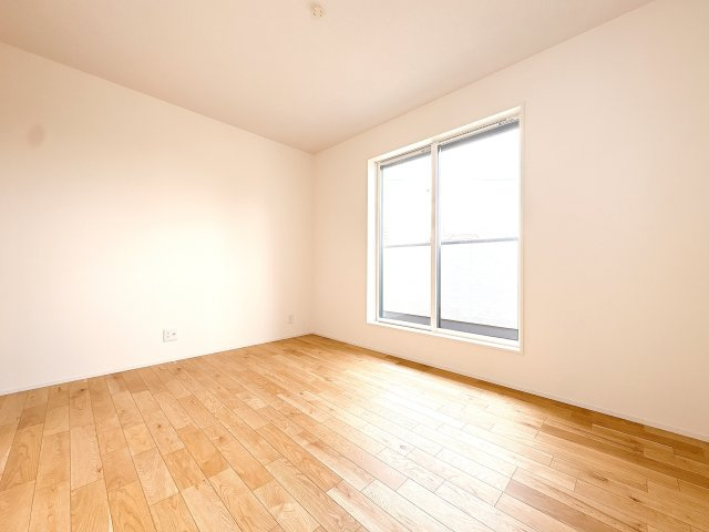 2階南西洋室の別角度になります♪