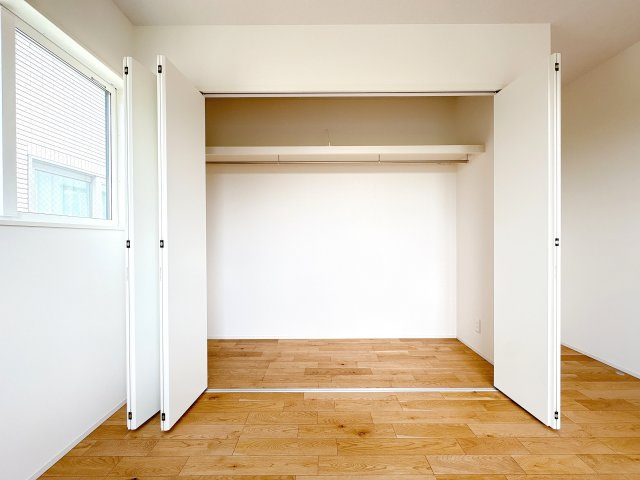 2階南西洋室の別角度になります♪