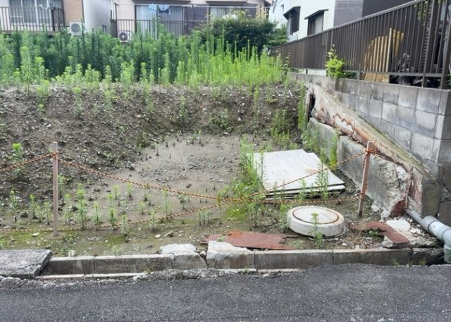 人が暮らすうえで日光は大切な要素となります。日当たりの良さは譲れないポイントですね。併せて近くに大きな建築物の建築予定がないか、あるいはそれが可能な土地が近くにないか事前に確認することもお勧めします。