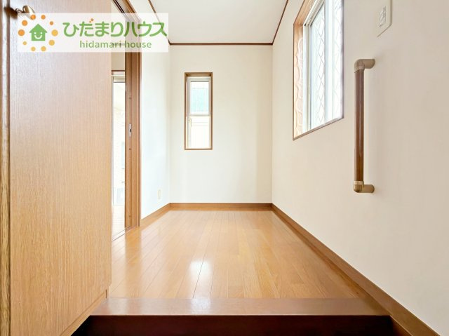 玄関が広いので親子で並んで仲良く靴が履けますね(^^)/