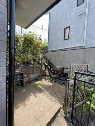玄関ポーチ