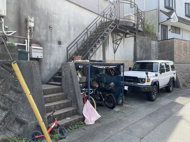 車庫部分　府駐車＋小型車可能