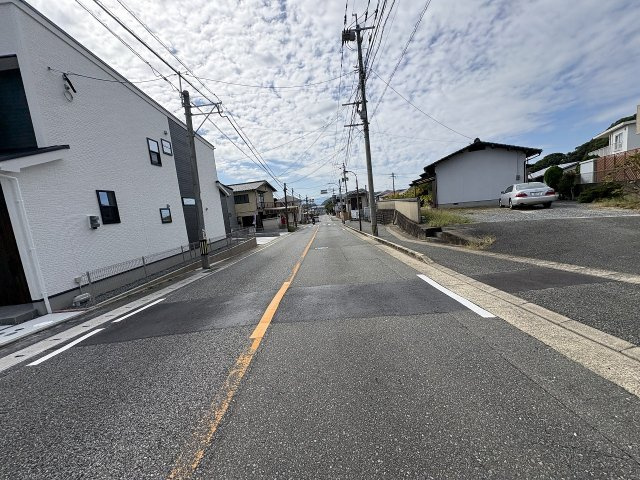 現地写真。前面道路です。