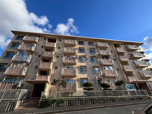 〇2面バルコニーで通風・採光良好♪　〇キッチン横にバルコニーがあるので毎日のごみ捨ても楽々♪