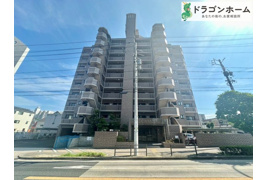 ＼南・東・北の角住戸・敷地内平面駐車場完備／ユーハウス野並の外観