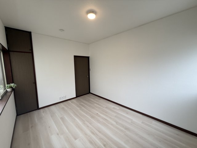 ※設置されている家具はディスプレイ用です。