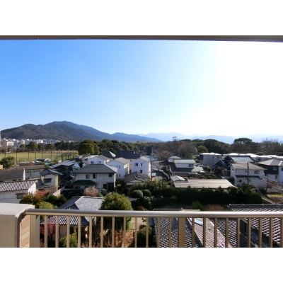 四季折々の空の色が楽しめる贅沢な景色が目の前に広がります?*