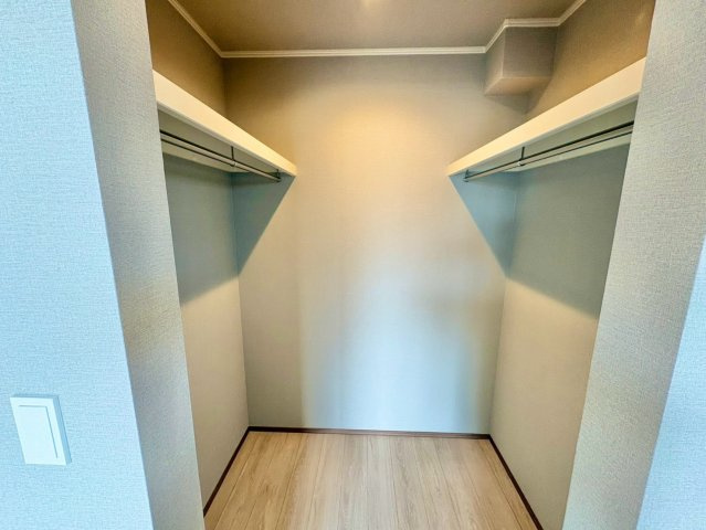 収納が豊富で、暮らしやすさに配慮した間取りです