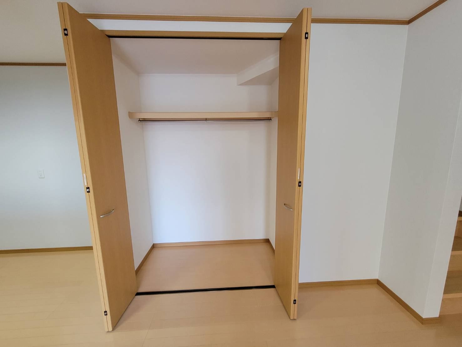 リビングに大容量のクローゼット完備です♪