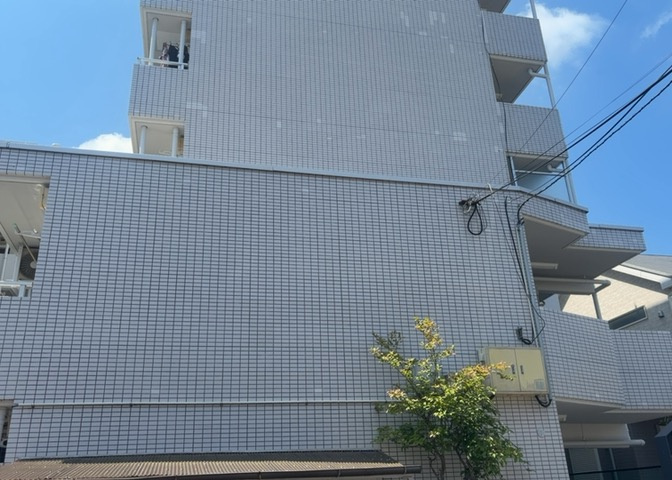 景色重視でお家選ぶをするとスーパーが遠い！学校が遠い！など生活をするうえで利便性で困ることもあります。まず一度現地を見学する際に、周辺の施設などがあるかを確認し、暮らし始めた後のことを想像しましょう。