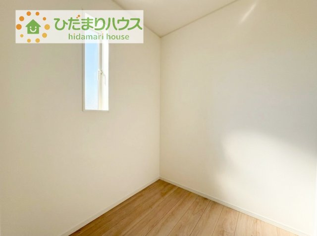 こたつや扇風機などの季節物もポンポンしまえる大容量の納戸付き♪