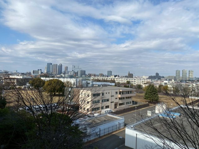 玄関側の眺望です。