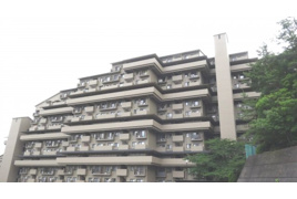 ユニハイム千里丘1号棟の外観