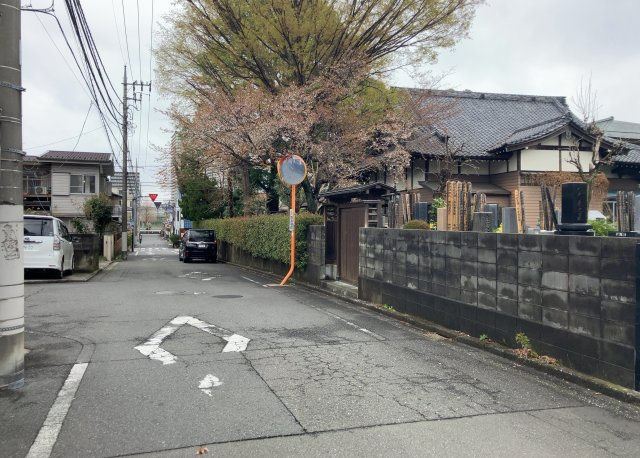 景色重視でお家選ぶをするとスーパーが遠い！学校が遠い！など生活をするうえで利便性で困ることもあります。まず一度現地を見学する際に、周辺の施設などがあるかを確認し、暮らし始めた後のことを想像しましょう。