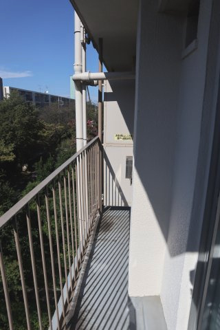 ダイニングキッチン横・北西向きのバルコニーです