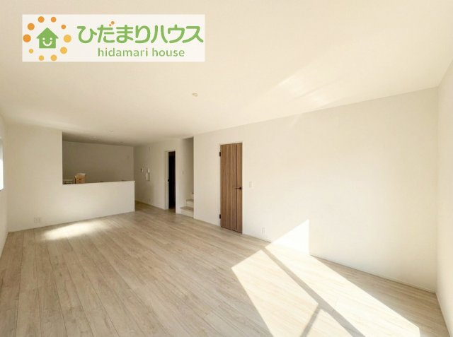 早くお仕事終わらせて、家に帰りたくなるようなリビングです(^^♪