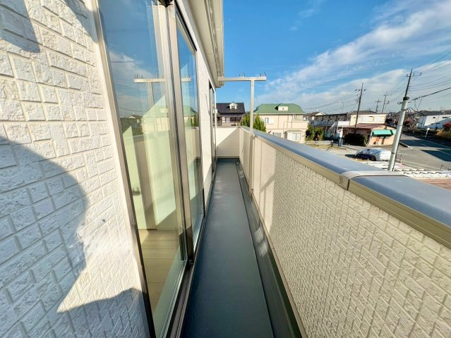 南東向きバルコニーで陽当り良好です
