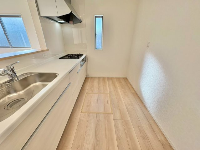 見た目もすっきり、作業もスムーズにこなせる空間です