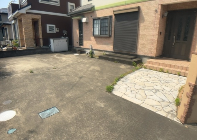 庭があることでガーデニングや家庭菜園はもちろん、こどもの遊び場やペットを放して遊ぶことができます。また、家の周囲に余裕があるということです。隣地との間があれば、十分な日当たりと、風通しが確保できます。