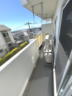 ワイドバルコニーで日当たり通風良好！沢山のお洗濯物が干せます♪