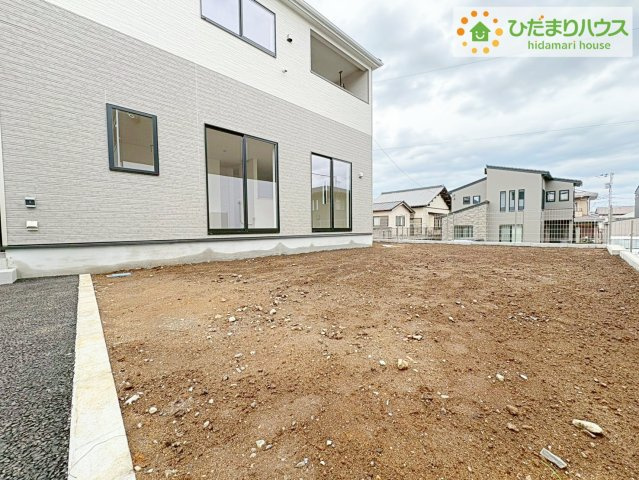 お庭が広く、家庭菜園やガーデニングなども楽しめます♪