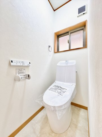 温水洗浄便座付きで、快適にご利用いただけます。　