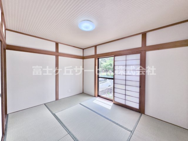 柔らかい畳が心地よい和室