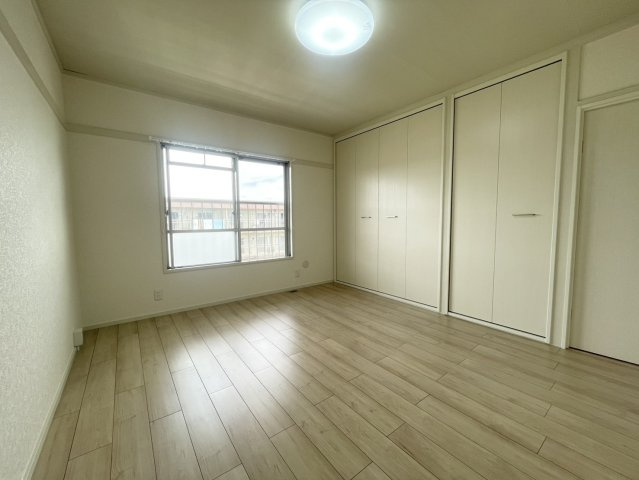 個人の部屋や寝室として使える洋室です。