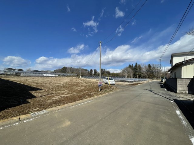前面道路含む現地写真です