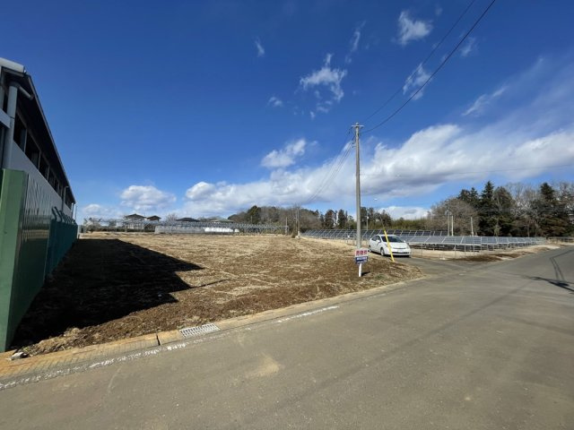 前面道路含む現地写真です