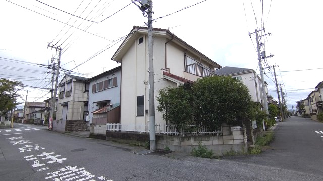 南西角地で陽当り良好！敷地約31坪・自由設計で夢のマイホームはいかがでしょうか！建築条件なし・お好きなハウスメーカーで建築可能！桜井南小学校まで徒歩約4分(320ｍ)、お子様の通学に安心です！
