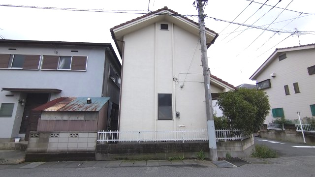 南西角地で陽当り良好！敷地約31坪・自由設計で夢のマイホームはいかがでしょうか！建築条件なし・お好きなハウスメーカーで建築可能！桜井南小学校まで徒歩約4分(320ｍ)、お子様の通学に安心です！