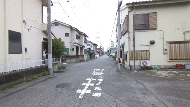 南西角地で陽当り良好！敷地約31坪・自由設計で夢のマイホームはいかがでしょうか！建築条件なし・お好きなハウスメーカーで建築可能！桜井南小学校まで徒歩約4分(320ｍ)、お子様の通学に安心です！