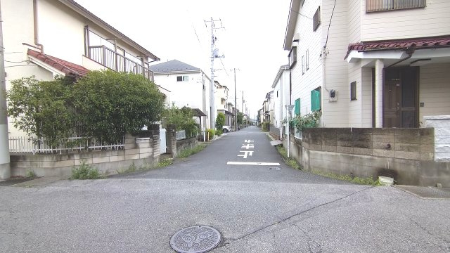 南西角地で陽当り良好！敷地約31坪・自由設計で夢のマイホームはいかがでしょうか！建築条件なし・お好きなハウスメーカーで建築可能！桜井南小学校まで徒歩約4分(320ｍ)、お子様の通学に安心です！