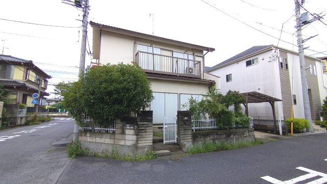 南西角地で陽当り良好！敷地約31坪・自由設計で夢のマイホームはいかがでしょうか！建築条件なし・お好きなハウスメーカーで建築可能！桜井南小学校まで徒歩約4分(320ｍ)、お子様の通学に安心です！