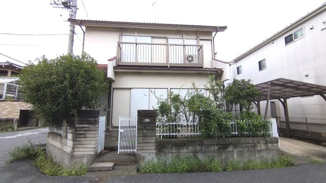 南西角地で陽当り良好！敷地約31坪・自由設計で夢のマイホームはいかがでしょうか！建築条件なし・お好きなハウスメーカーで建築可能！桜井南小学校まで徒歩約4分(320ｍ)、お子様の通学に安心です！