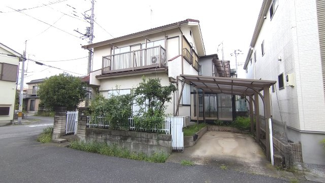 南西角地で陽当り良好！敷地約31坪・自由設計で夢のマイホームはいかがでしょうか！建築条件なし・お好きなハウスメーカーで建築可能！桜井南小学校まで徒歩約4分(320ｍ)、お子様の通学に安心です！