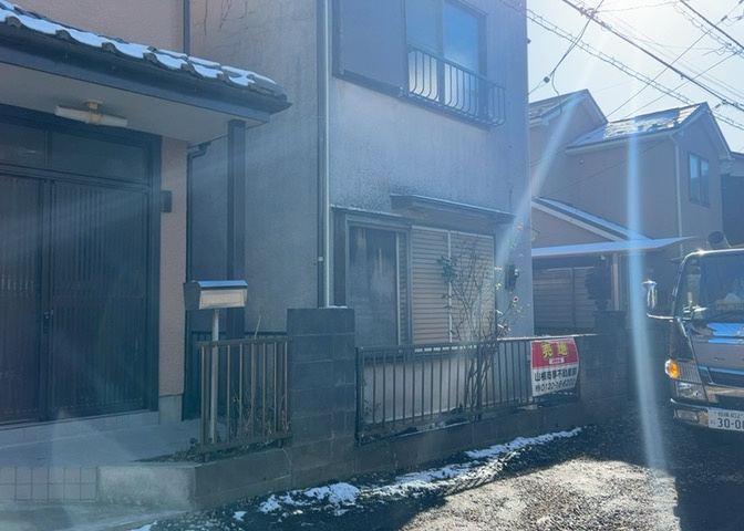 物件の詳細については、現地を見てわかること以外に、役所や法務局などで調べないとわからないことがあります。そのため、現地に行く場合は、もしこの物件を買ったらどのような生活ができるかをイメージしましょう。