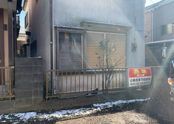 隣家の土地はどうなっているのか、生活利便施設が近くにあるのか、学校まで近いかなど、お客様のライフスタイルにあわせたイメージが重要です。また、近くにあると困る施設が近くにないかも確認するといいでしょう。
