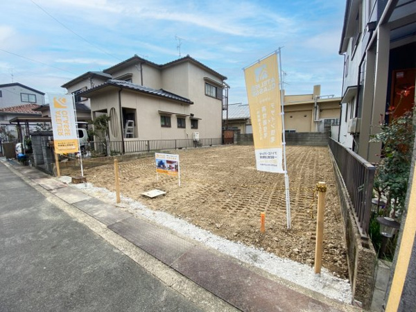【城陽市富野南清水 売土地 建築条件付きの前面道路含む現地写真】