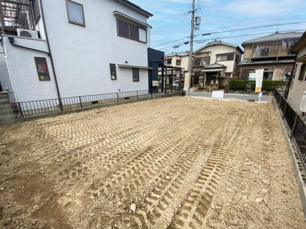 【城陽市富野南清水 売土地 建築条件付きの前面道路含む現地写真】