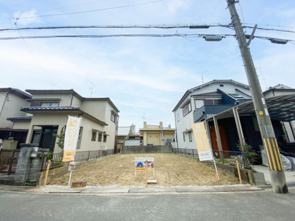 【城陽市富野南清水 売土地 建築条件付きの前面道路含む現地写真】