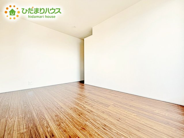 寝室にはウォークインクローゼットを完備。スッキリ片付いた寝室が睡眠の質を上げてくれます。