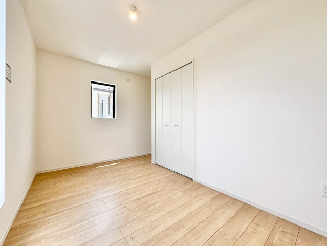 洋室6.1帖・収納付きで、お部屋がすっきり片付きます。
