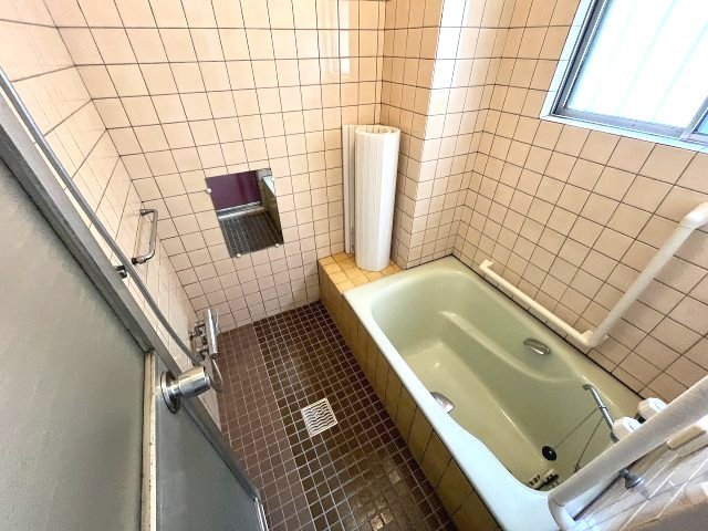 自然光が差し込むことでゆったりとくつろげます！