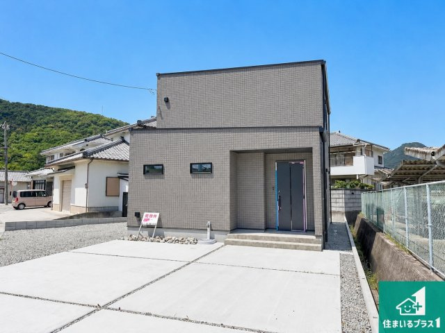 安心の10年保証！外観を美しく保ち、雨水で汚れを落とします！気になることがありましたら、お気軽にお問い合わせください！