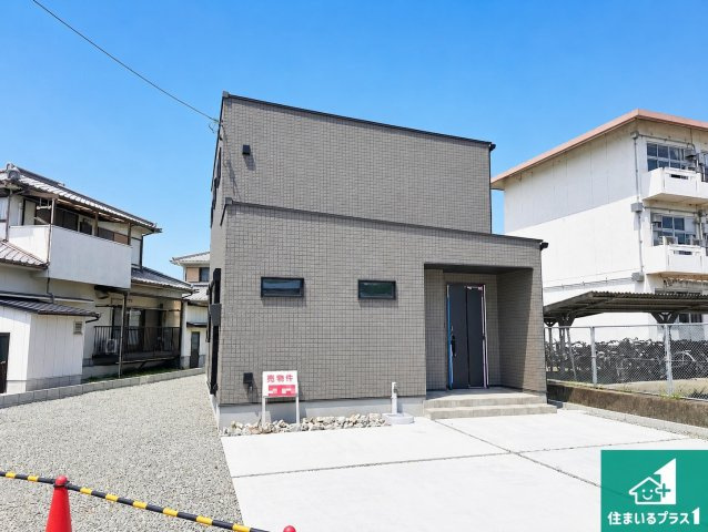 安心の10年保証！外観を美しく保ち、雨水で汚れを落とします！気になることがありましたら、お気軽にお問い合わせください！