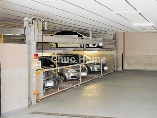 【敷地内駐車場】最新の空き状況や費用などの詳細は担当スタッフまでお問い合わせください。