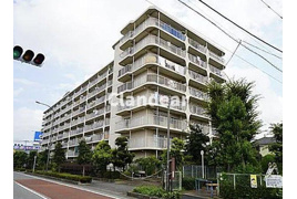 日商岩井草加マンションの外観